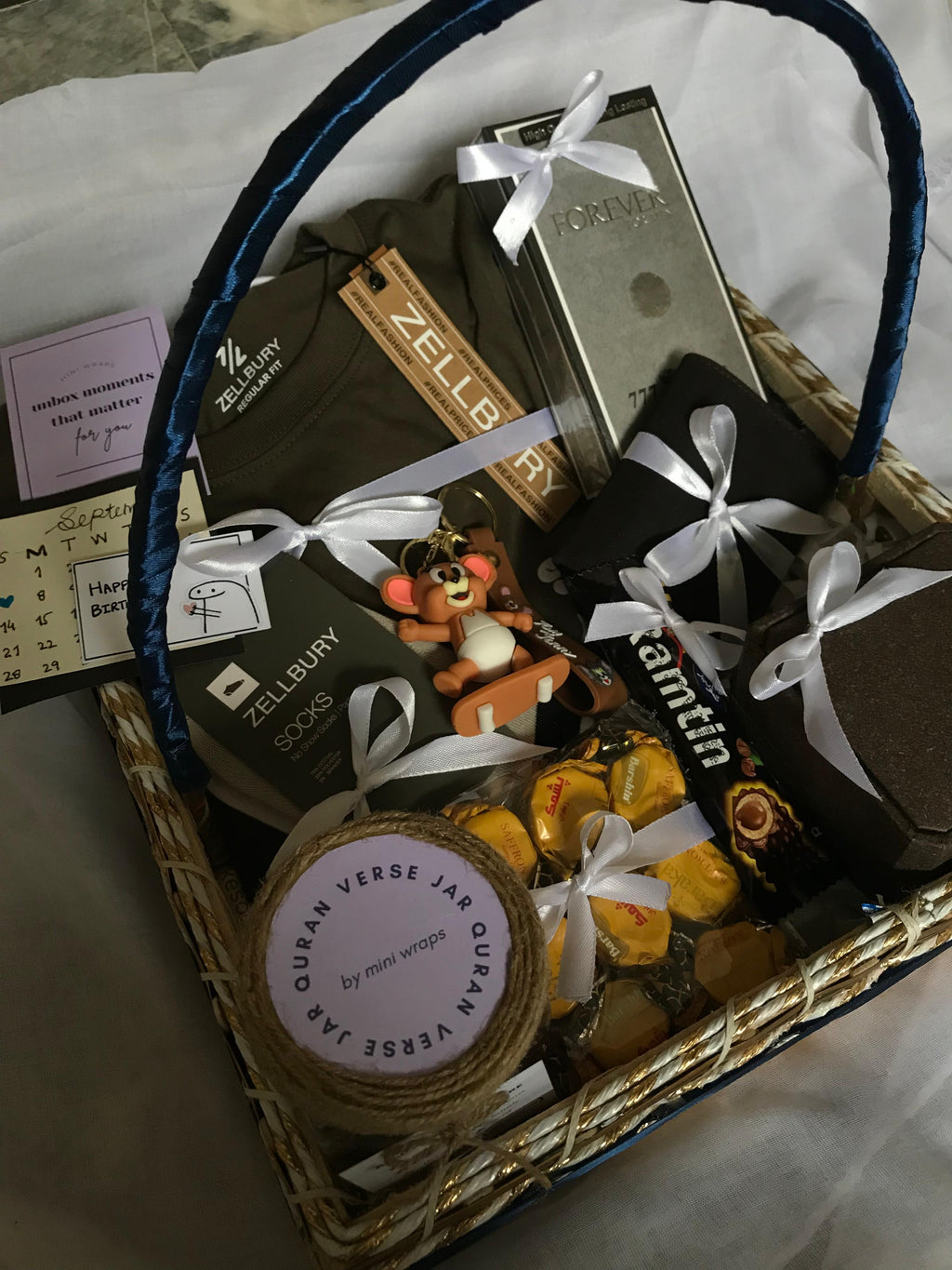 Luxury Gift Basket – Zellbury Essentials, Quran Verse Jar & Premium Goodies